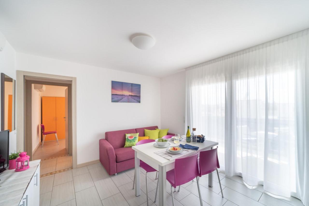 Apartamento Residenza Monica Lignano Sabbiadoro Exterior foto
