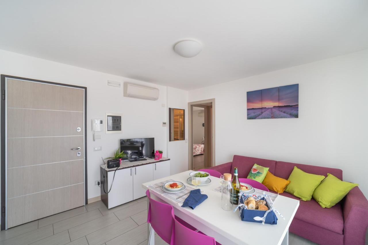 Apartamento Residenza Monica Lignano Sabbiadoro Exterior foto