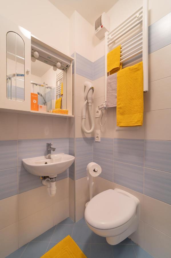 Apartamento Residenza Monica Lignano Sabbiadoro Exterior foto