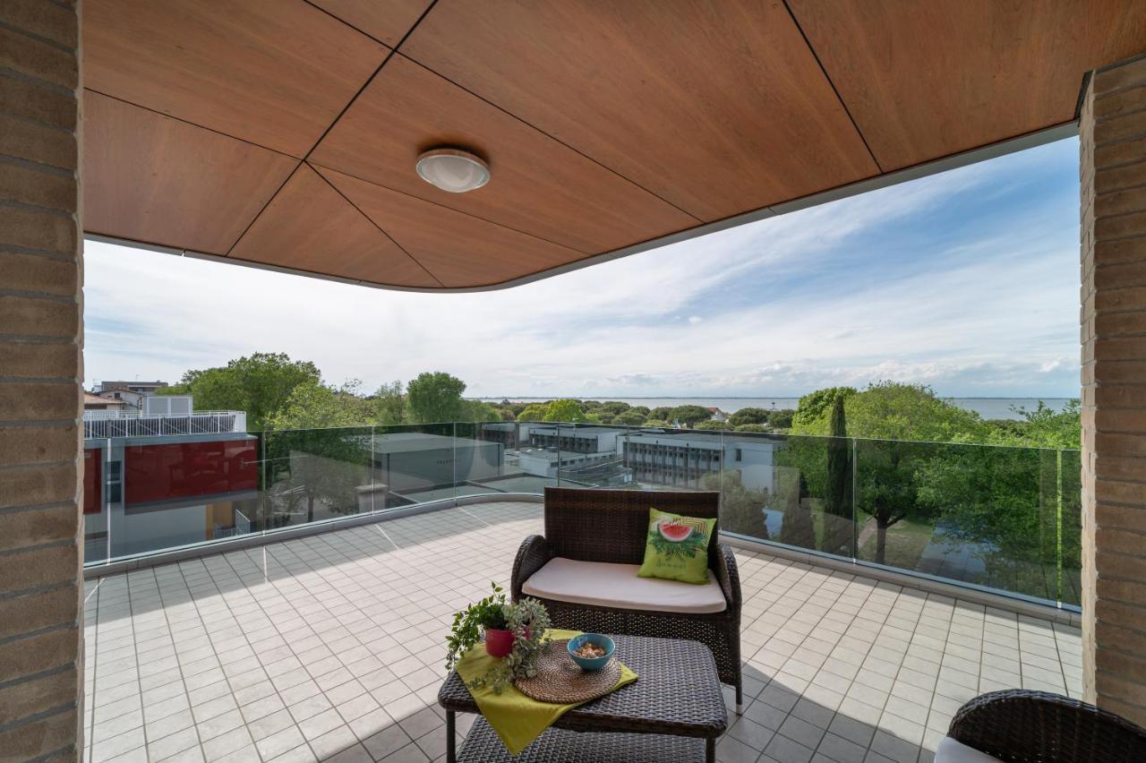 Apartamento Residenza Monica Lignano Sabbiadoro Exterior foto